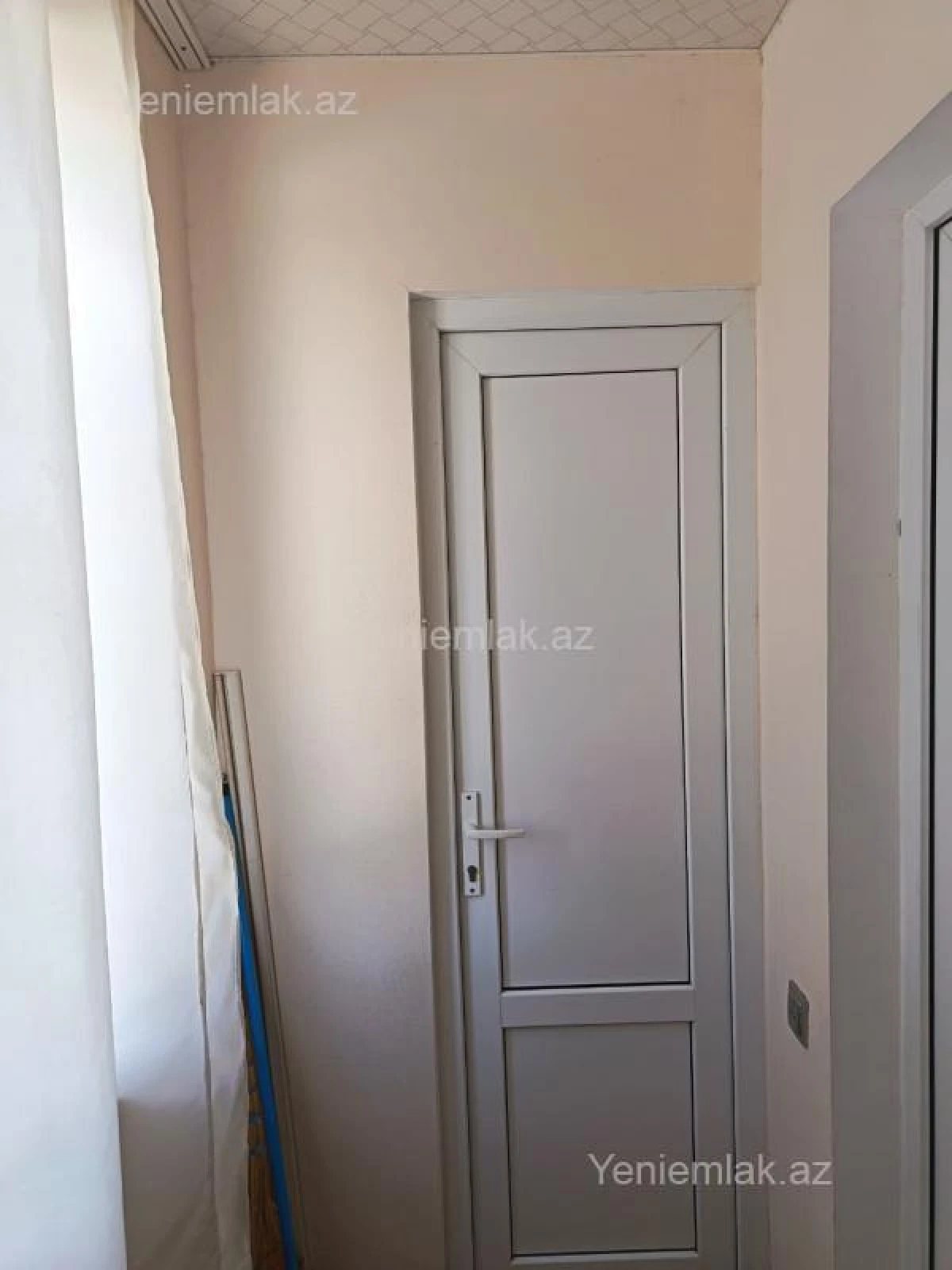 Satılır 3 otaqlı köhnə tikili 100 m²