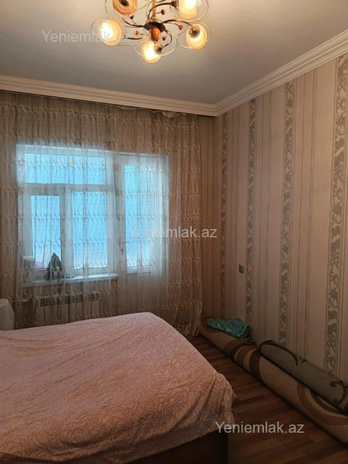 Satılır 3 otaqlı köhnə tikili 100 m²