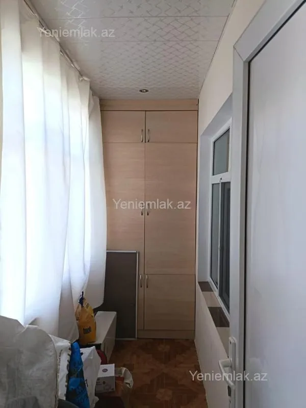 Satılır 3 otaqlı köhnə tikili 100 m²