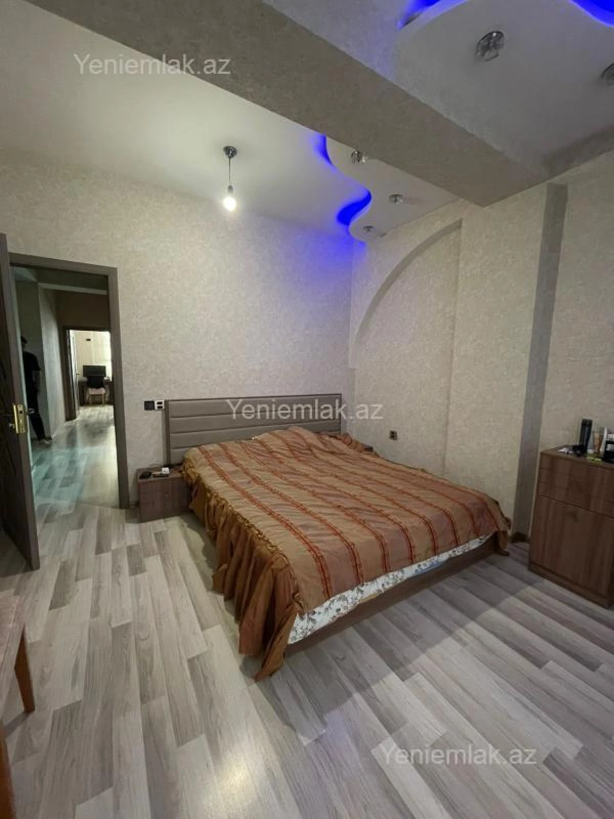 Satılır 3 otaqlı yeni tikili 82 m²