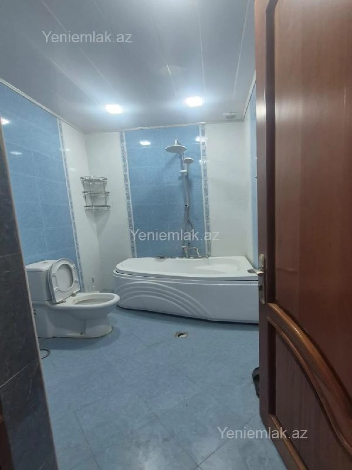 Satılır 8 otaqlı həyət evi 400 m²