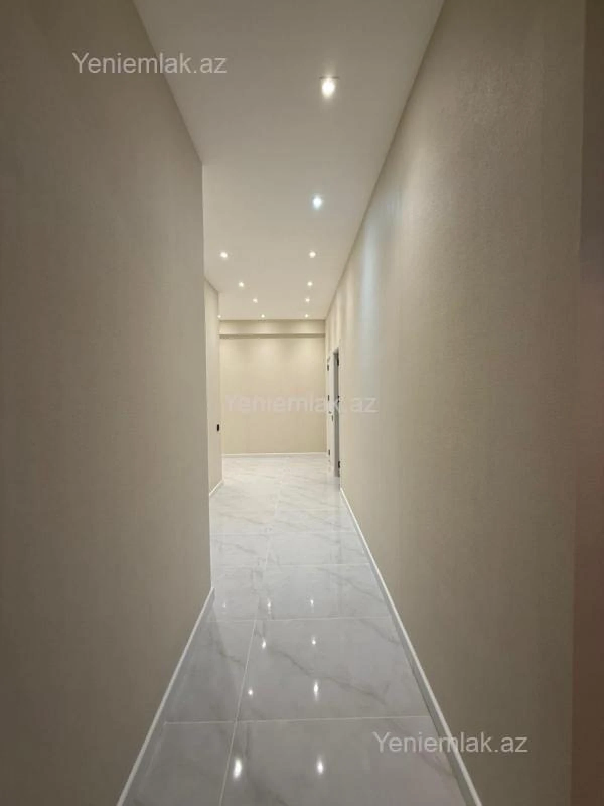 Satılır 2 otaqlı yeni tikili 60 m²