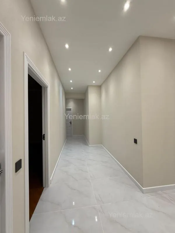 Satılır 2 otaqlı yeni tikili 60 m²