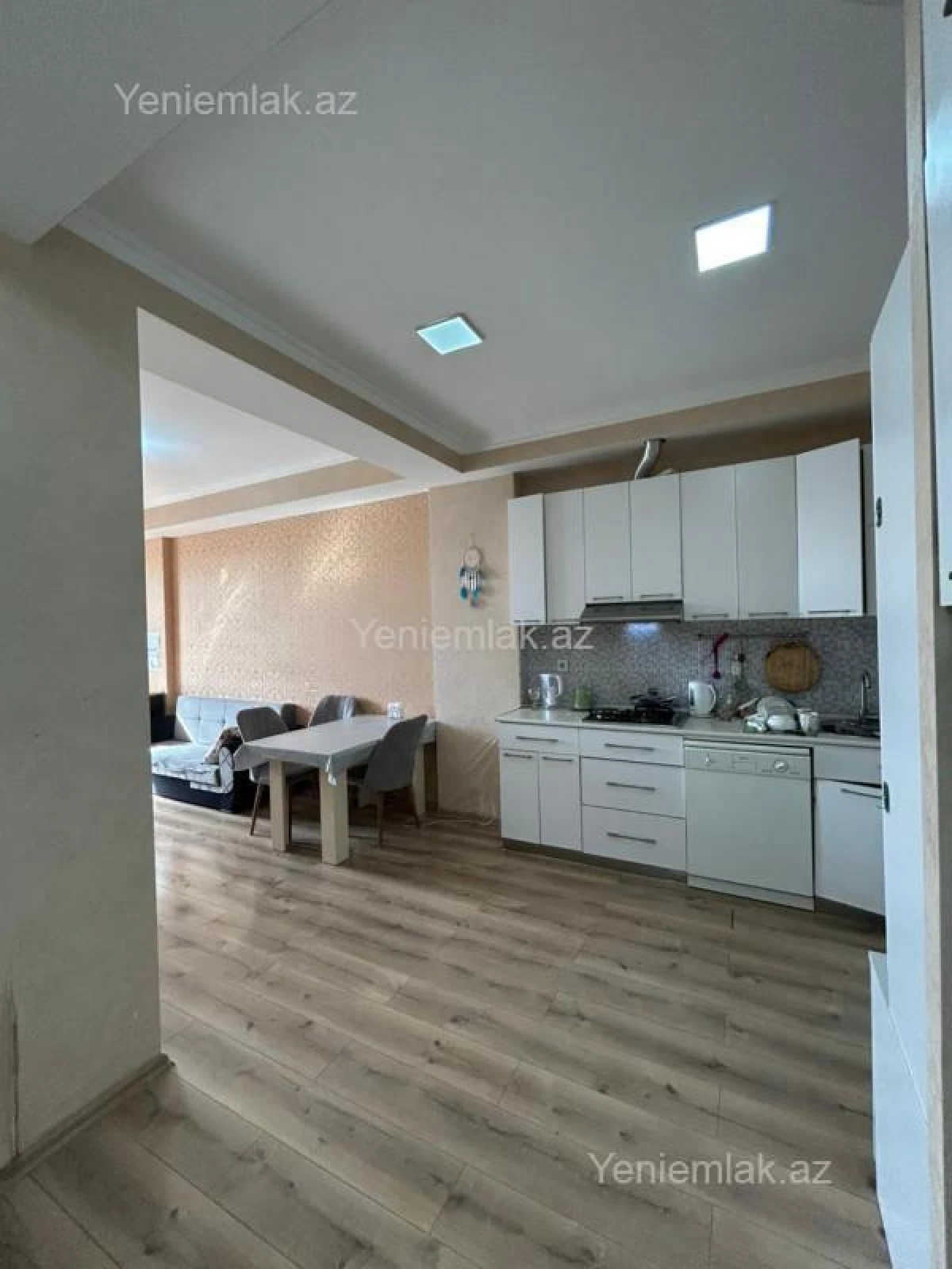 Satılır 2 otaqlı yeni tikili 63 m²