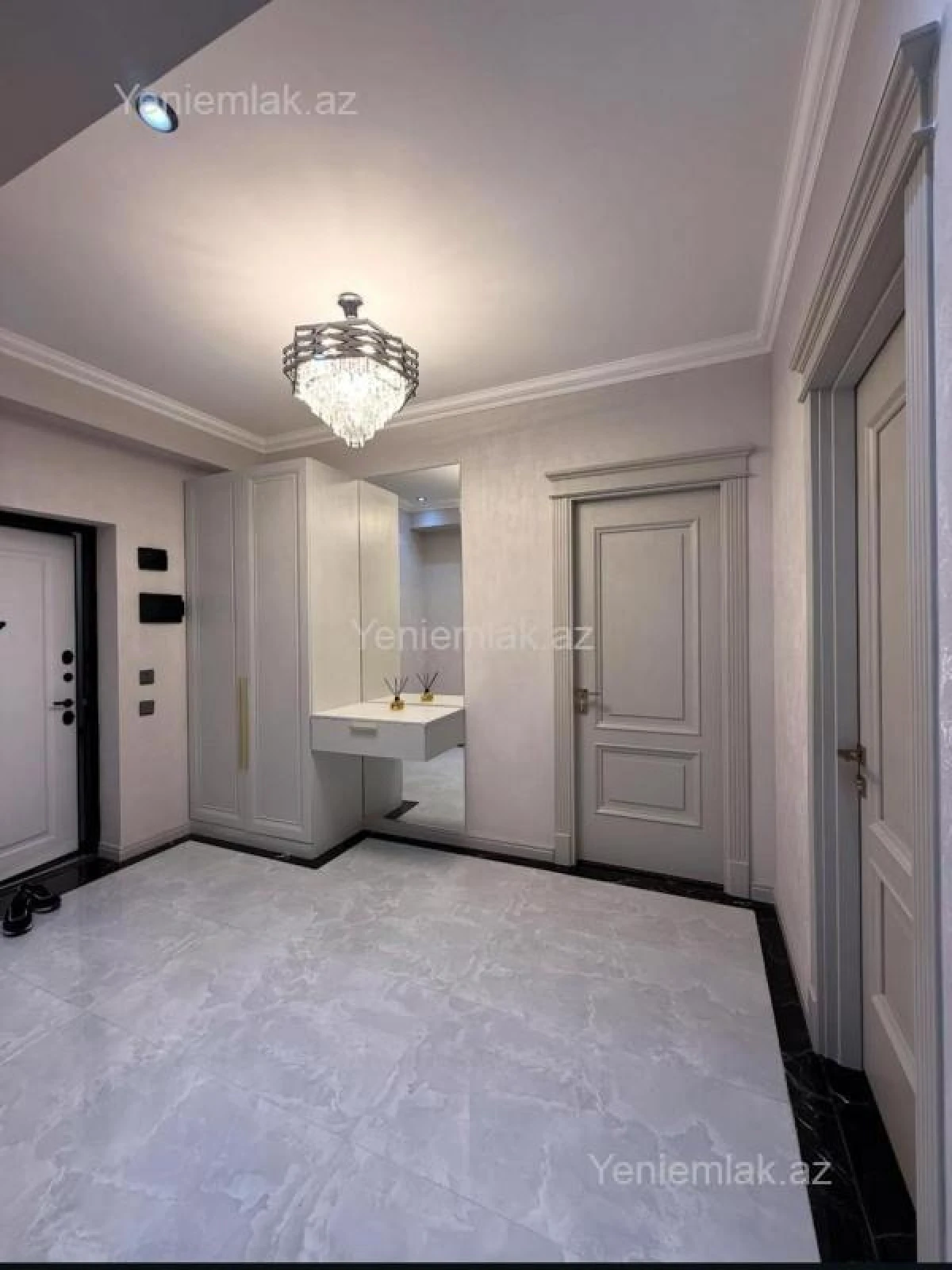 Satılır 3 otaqlı yeni tikili 138 m²