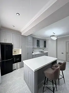 Satılır 3 otaqlı yeni tikili 138 m²