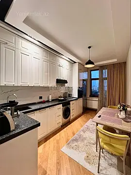 Satılır 3 otaqlı yeni tikili 125 m²