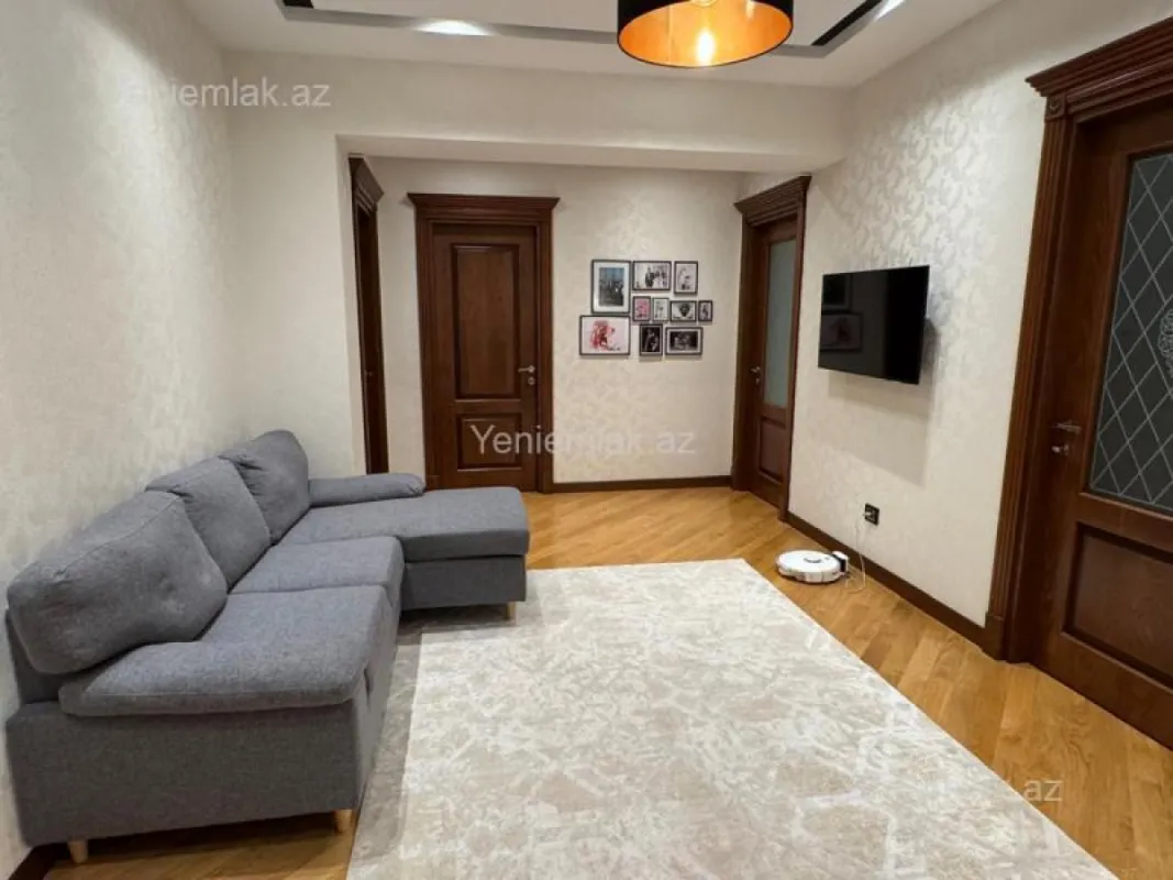 Satılır 3 otaqlı yeni tikili 125 m²