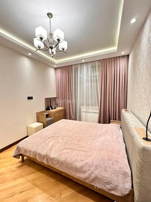 Satılır 3 otaqlı yeni tikili 125 m²