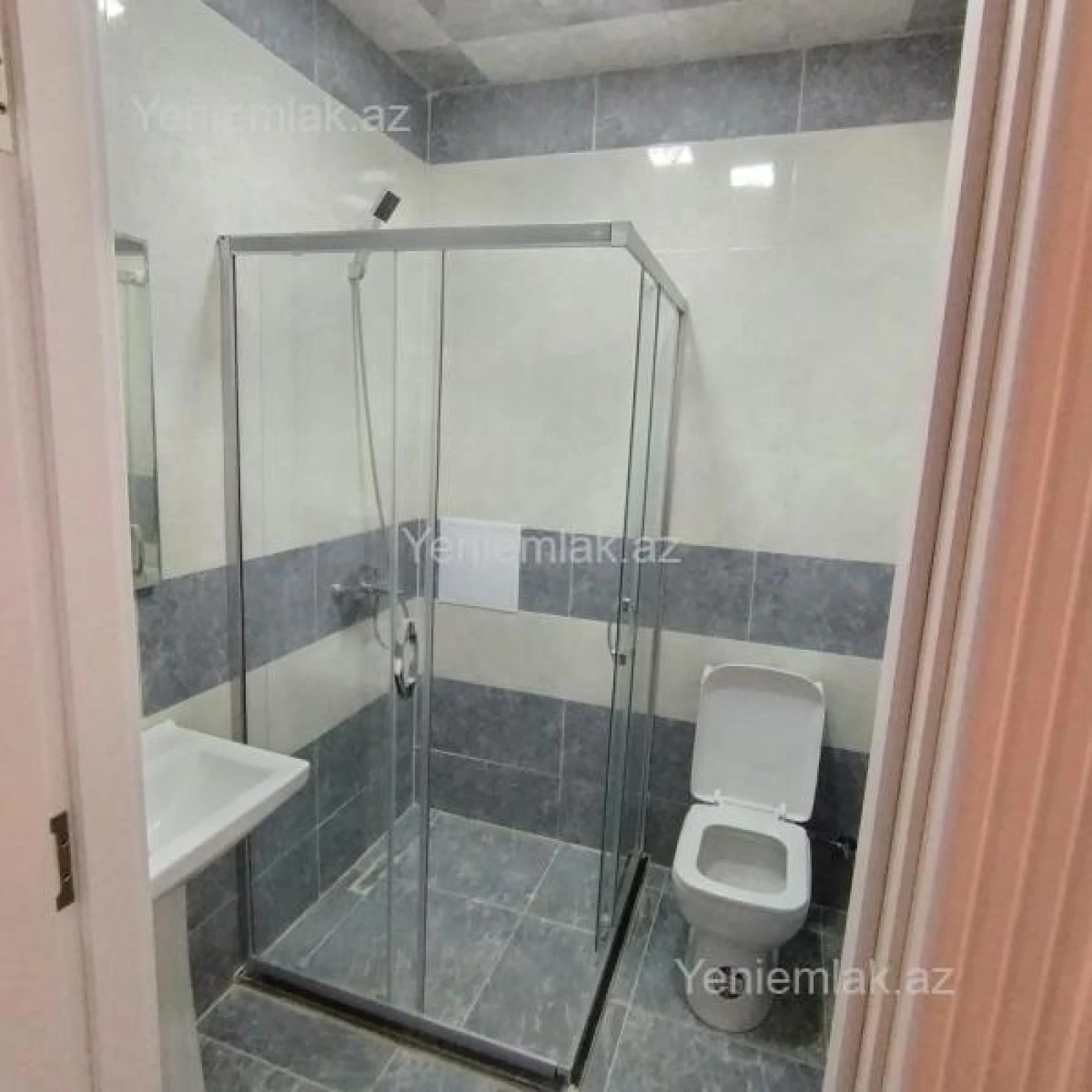 Satılır 1 otaqlı yeni tikili 42 m²