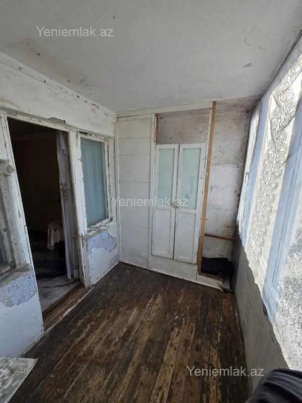 Satılır 2 otaqlı köhnə tikili 54 m²
