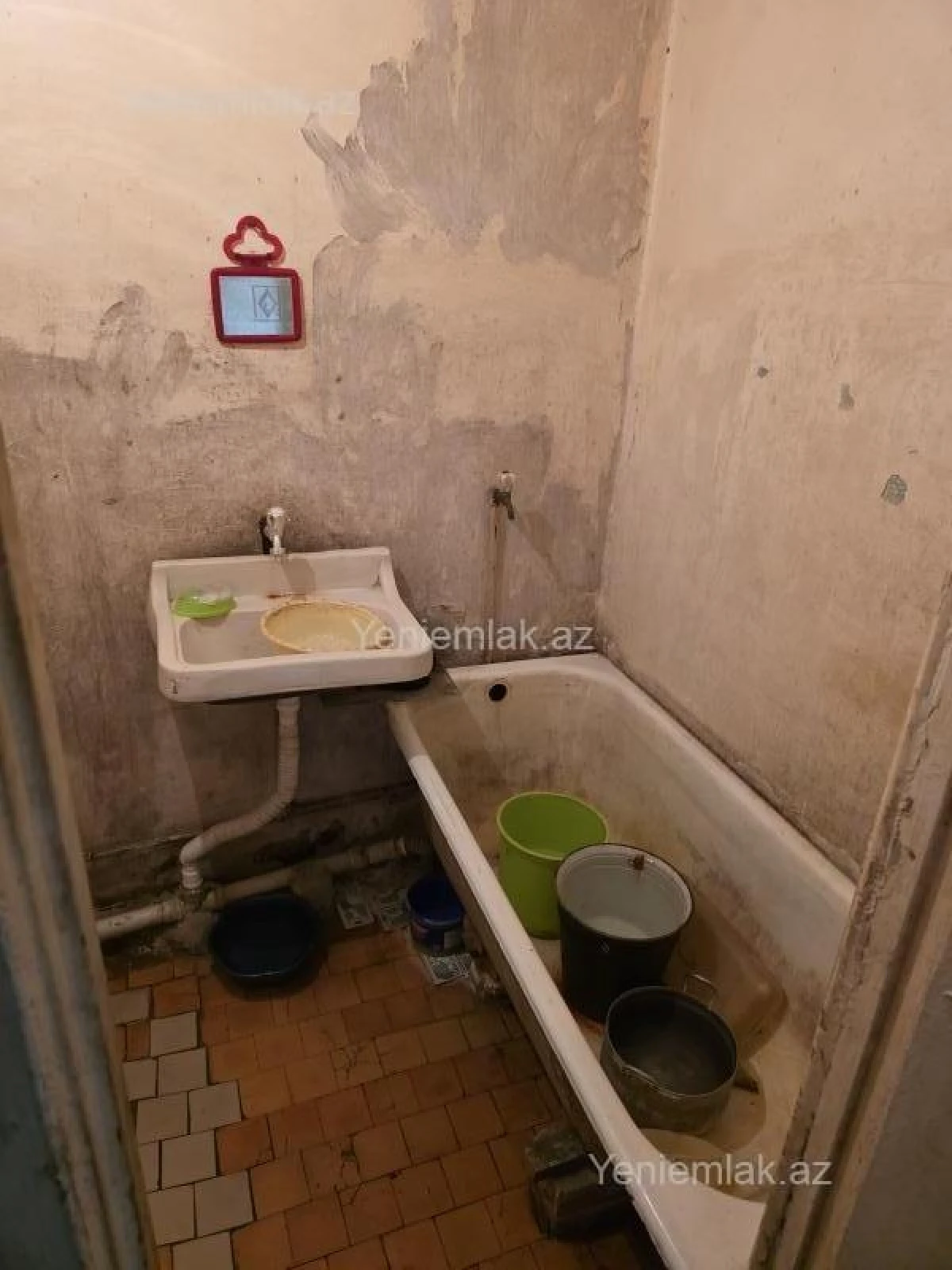 Satılır 2 otaqlı köhnə tikili 54 m²