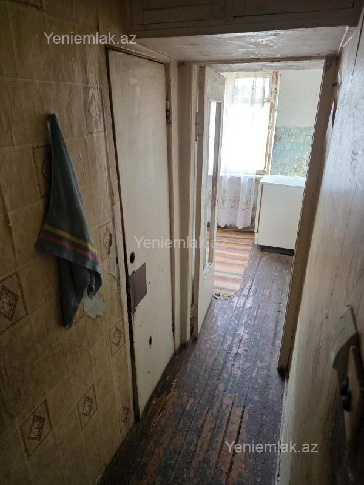 Satılır 2 otaqlı köhnə tikili 54 m²