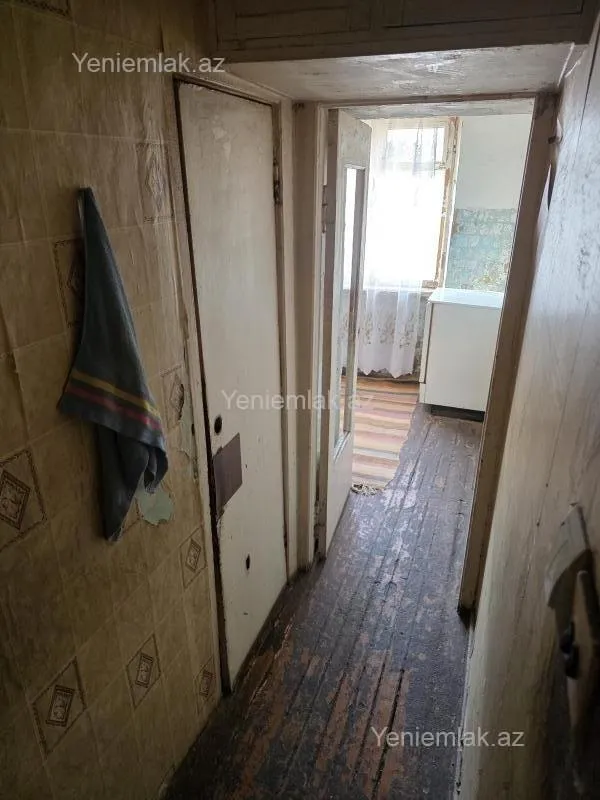 Satılır 2 otaqlı köhnə tikili 54 m²
