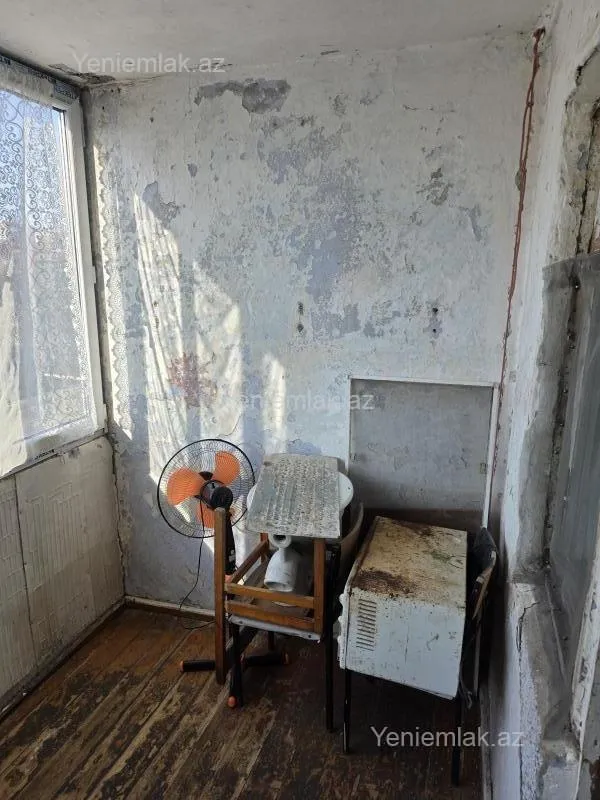 Satılır 2 otaqlı köhnə tikili 54 m²