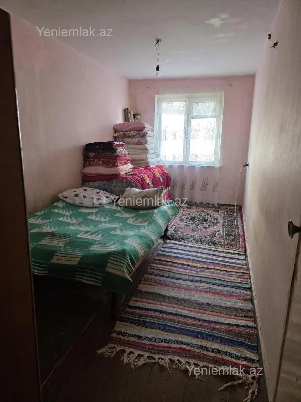 Satılır 2 otaqlı köhnə tikili 54 m²