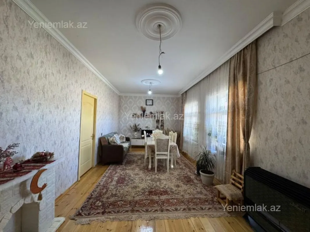 Satılır 3 otaqlı həyət evi 100 m²