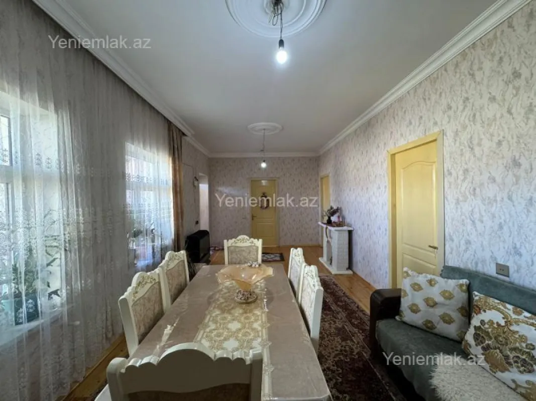 Satılır 3 otaqlı həyət evi 100 m²