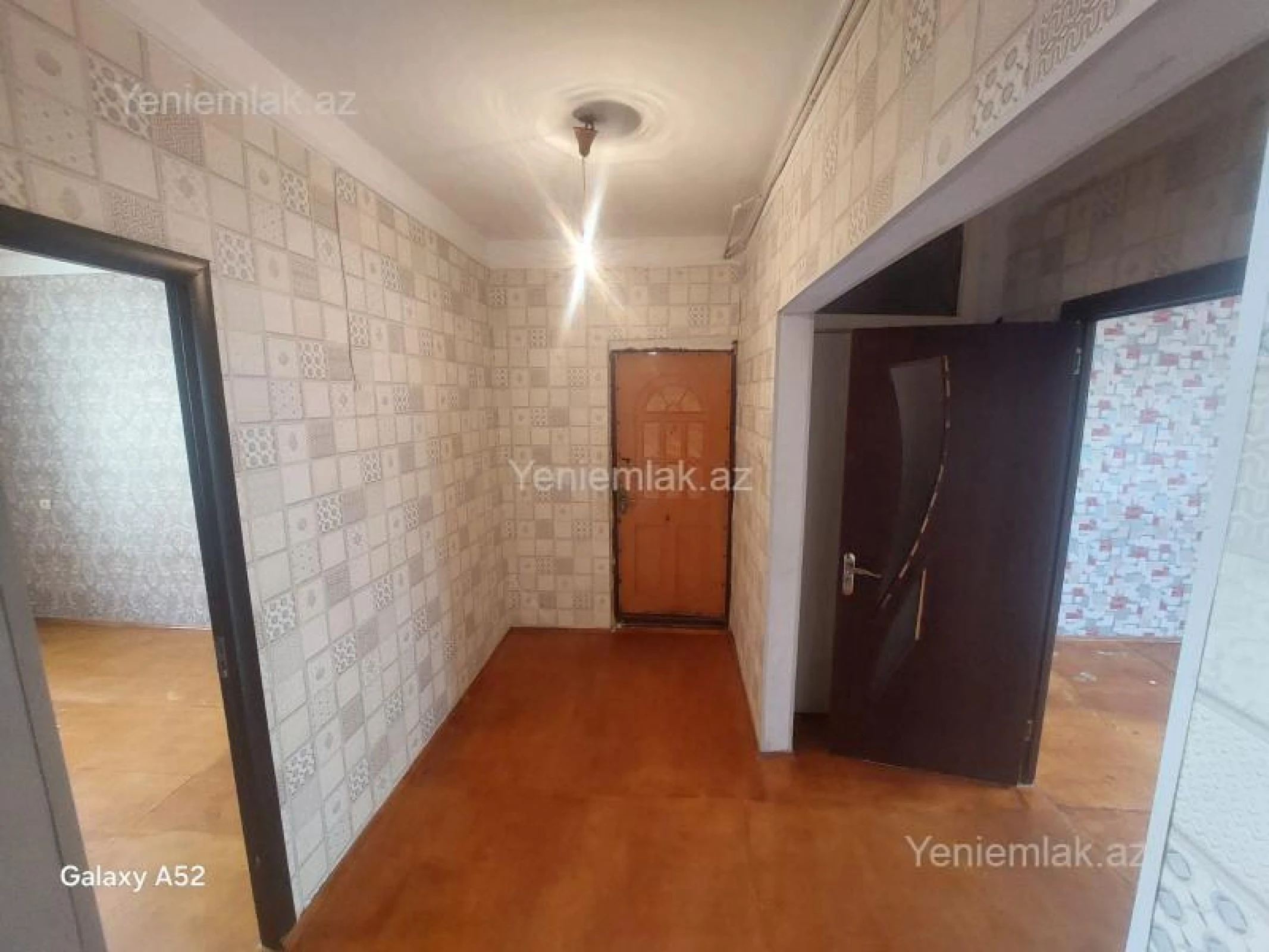 Satılır 3 otaqlı köhnə tikili 70 m²