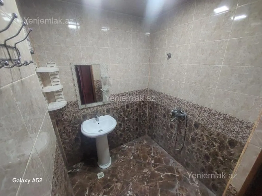 Satılır 3 otaqlı köhnə tikili 70 m²