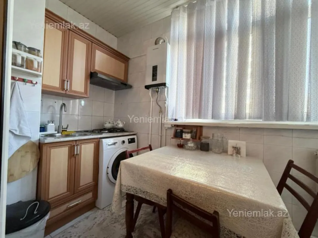 Satılır 3 otaqlı köhnə tikili 56 m²