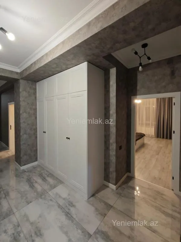 Satılır 3 otaqlı yeni tikili 150 m²