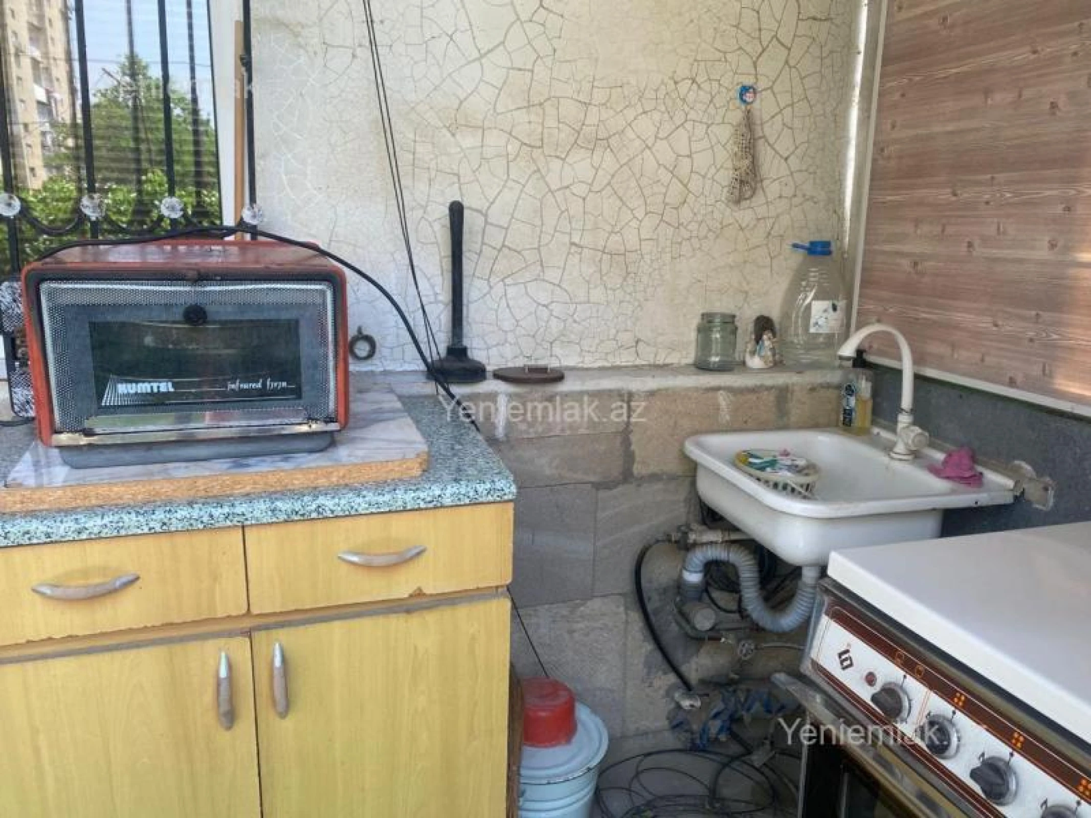 Satılır 3 otaqlı köhnə tikili 60 m²