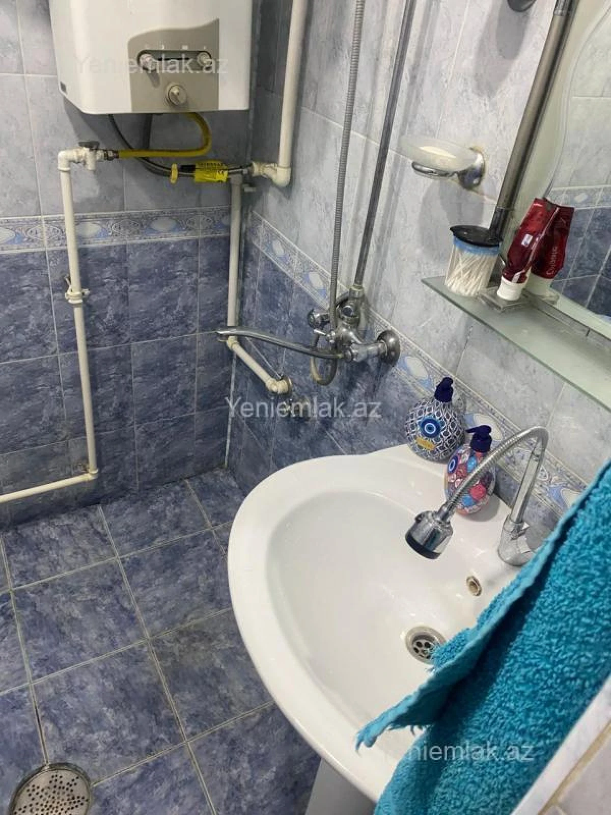 Satılır 3 otaqlı köhnə tikili 60 m²