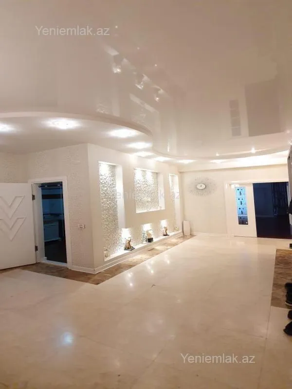 Satılır 4 otaqlı yeni tikili 195 m²
