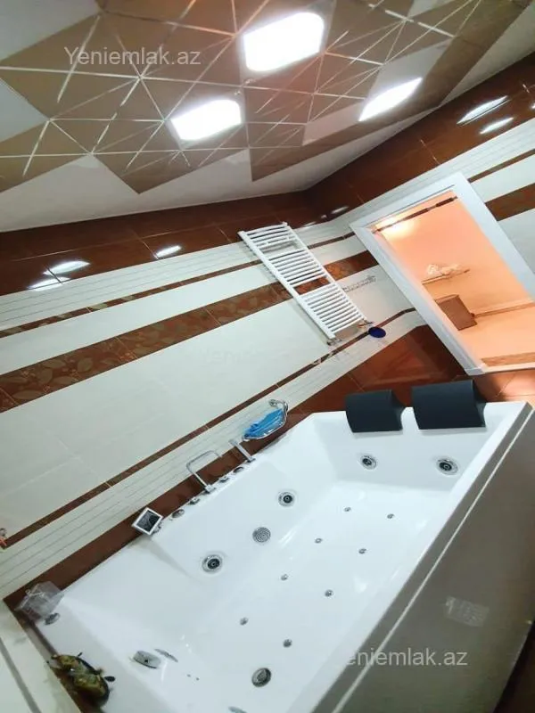 Satılır 4 otaqlı yeni tikili 195 m²