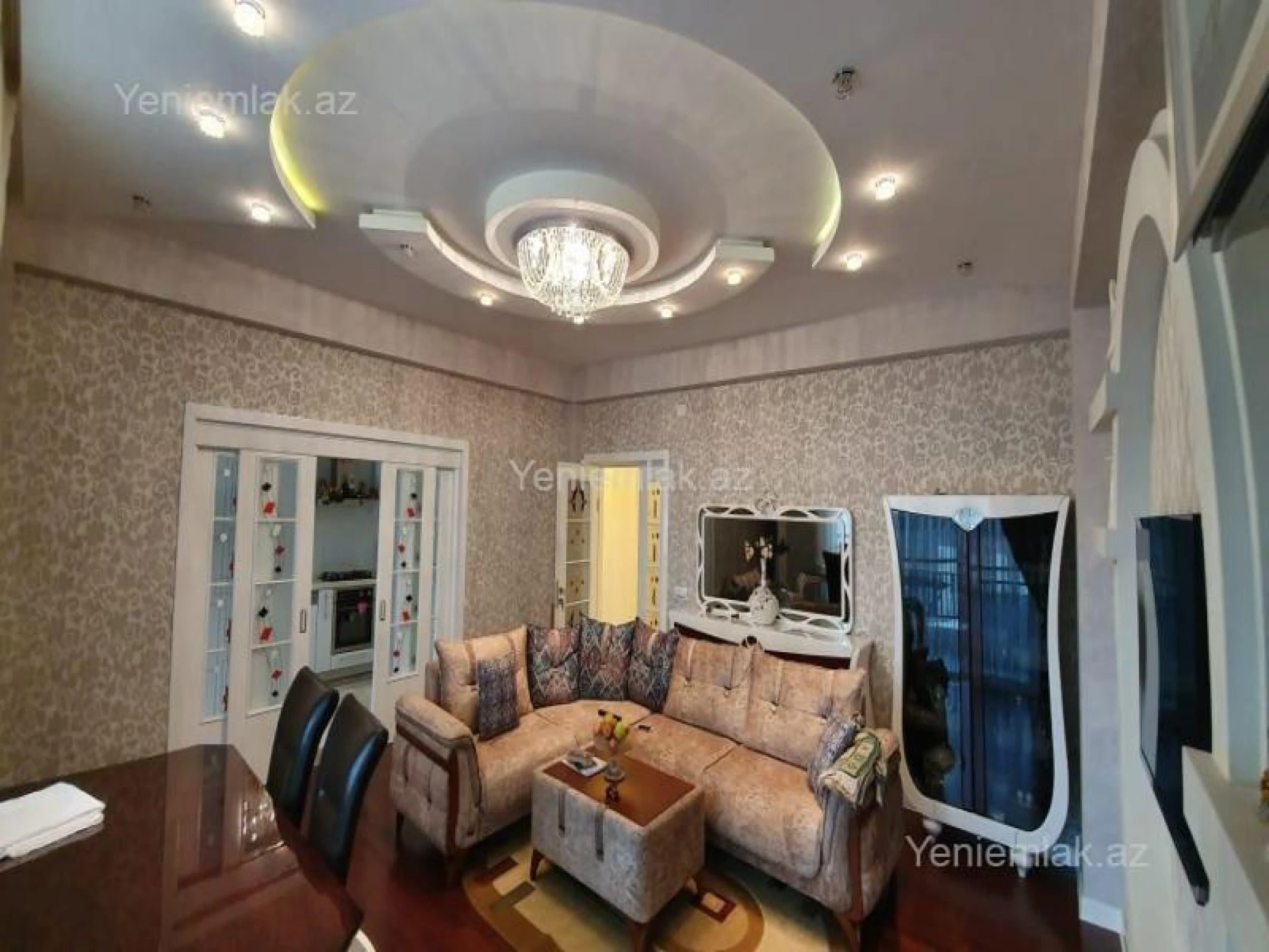 Satılır 4 otaqlı yeni tikili 195 m²