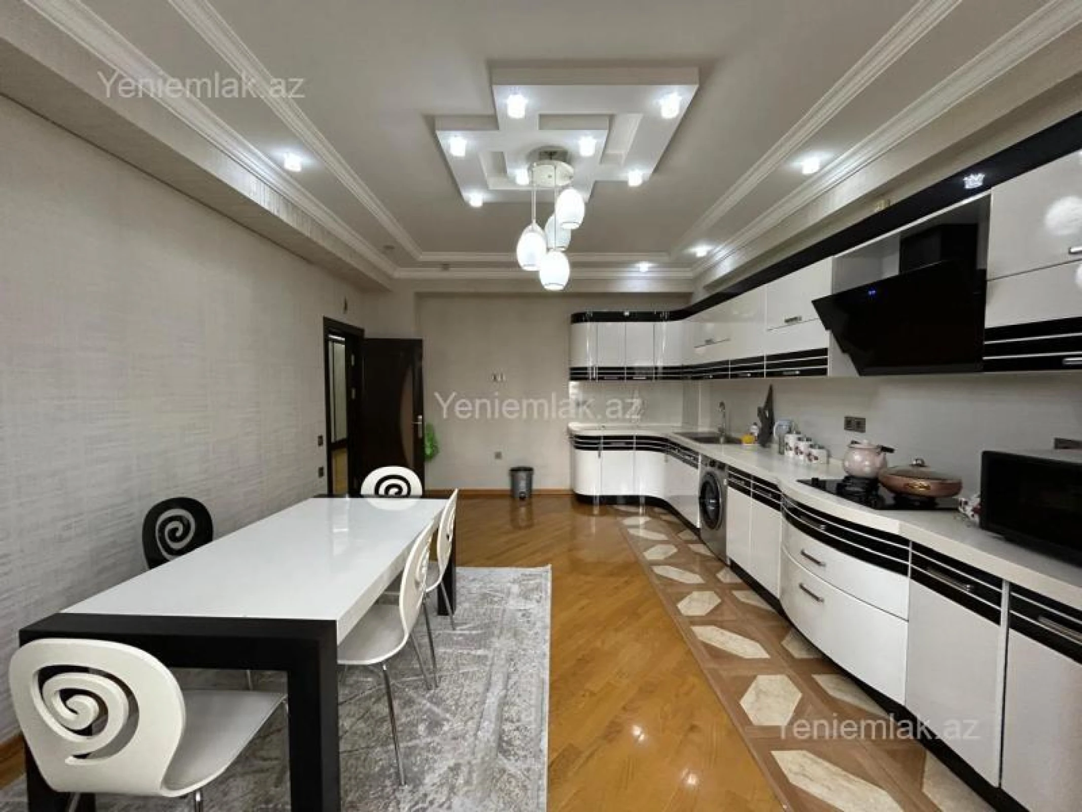 Satılır 3 otaqlı yeni tikili 148 m²