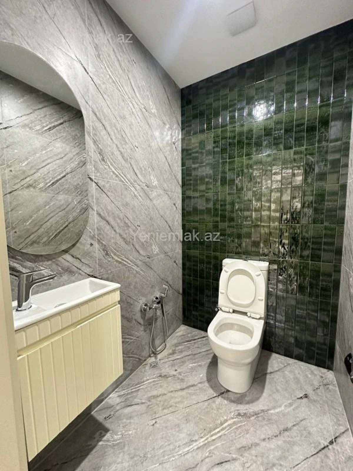 Satılır 3 otaqlı yeni tikili 88 m²