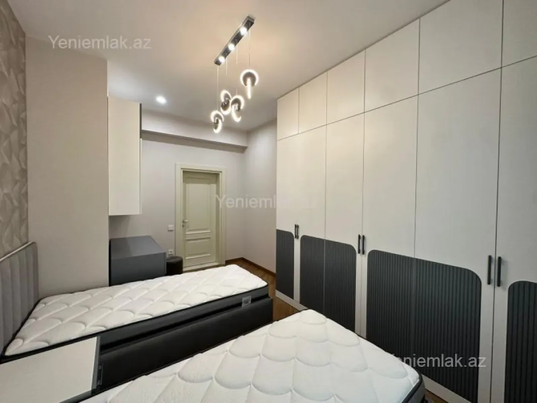 Satılır 3 otaqlı yeni tikili 88 m²