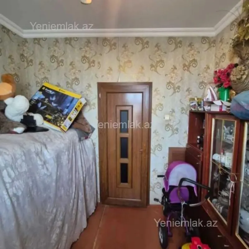 Satılır 4 otaqlı köhnə tikili 81 m²