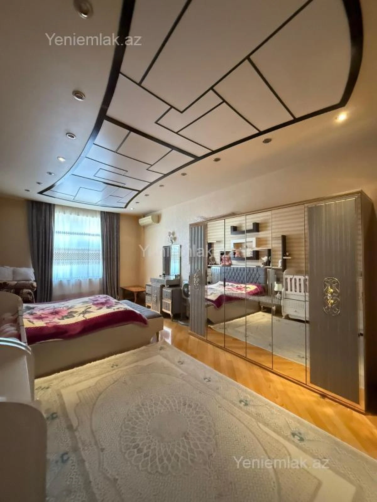 Satılır 5 otaqlı yeni tikili 285 m²