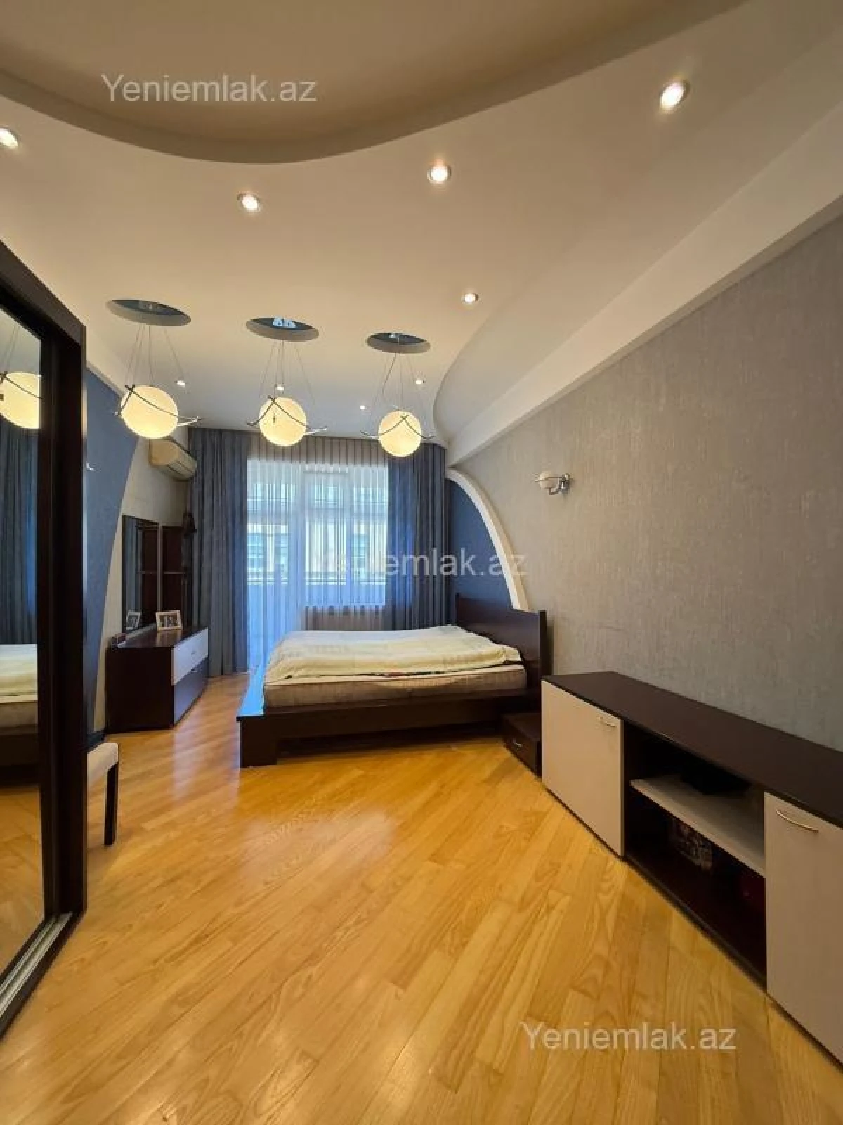 Satılır 5 otaqlı yeni tikili 285 m²