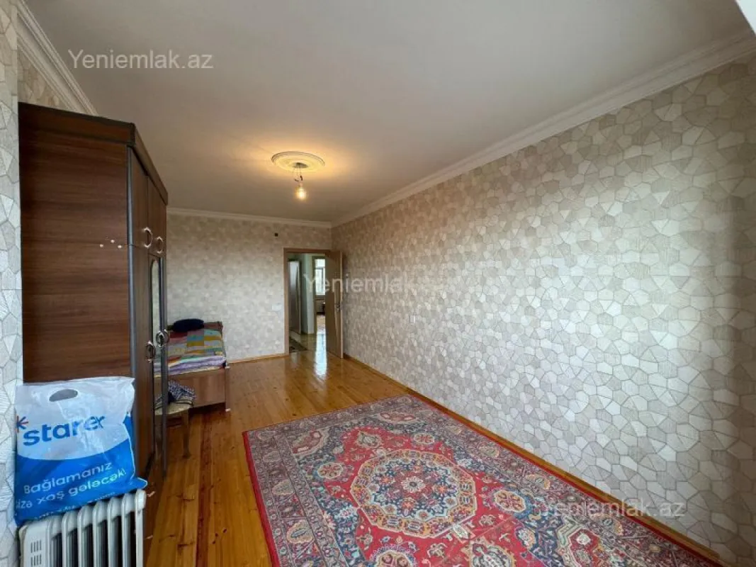 Satılır 5 otaqlı köhnə tikili 120 m²