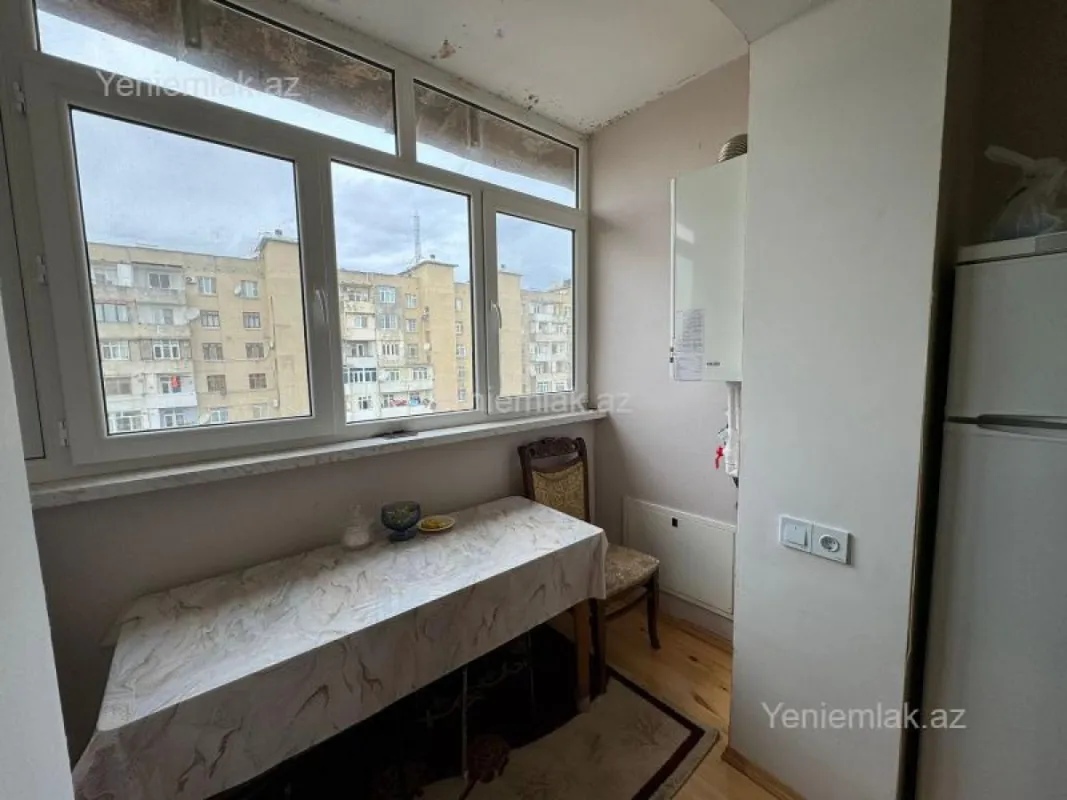 Satılır 5 otaqlı köhnə tikili 120 m²