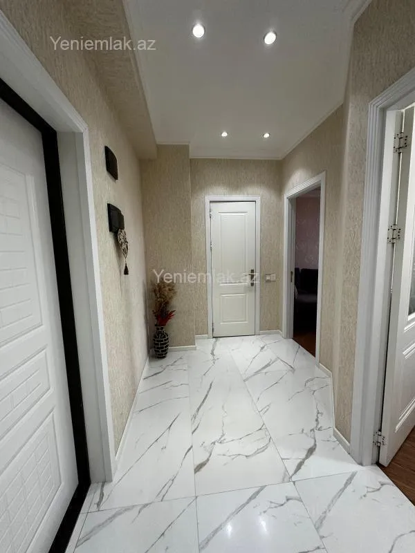 Satılır 2 otaqlı yeni tikili 60 m²