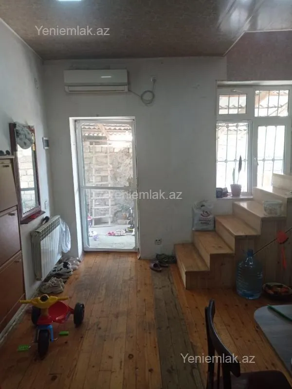 Satılır 6 otaqlı həyət evi 160 m²