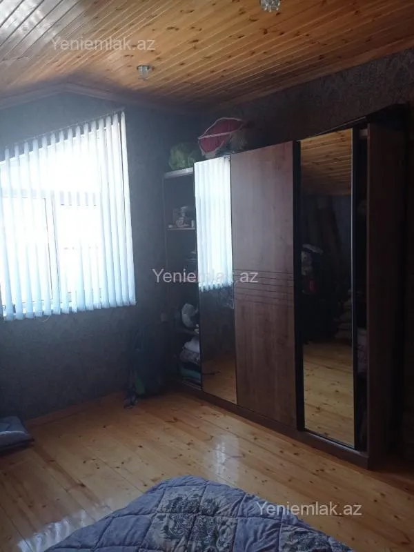 Satılır 6 otaqlı həyət evi 160 m²
