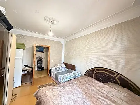 Satılır 2 otaqlı köhnə tikili 60 m²