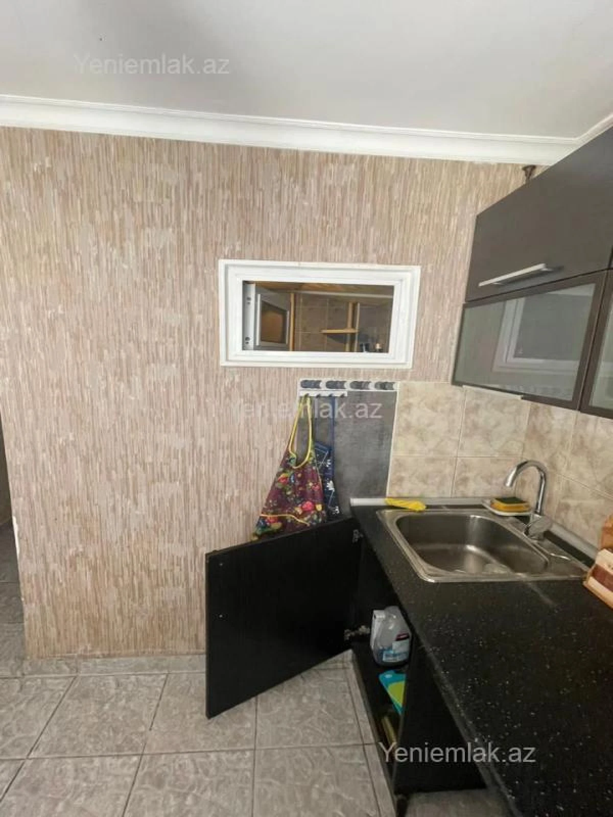 Satılır 3 otaqlı köhnə tikili 65 m²