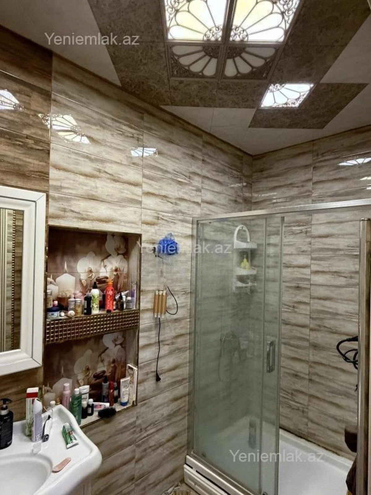 Satılır 3 otaqlı yeni tikili 120 m²