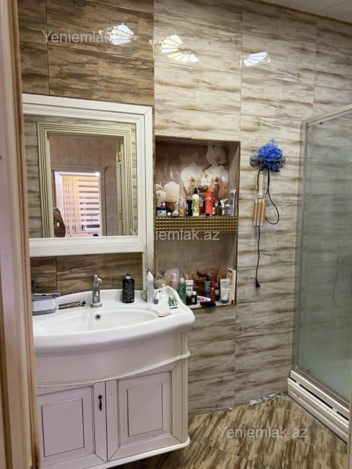 Satılır 3 otaqlı yeni tikili 120 m²