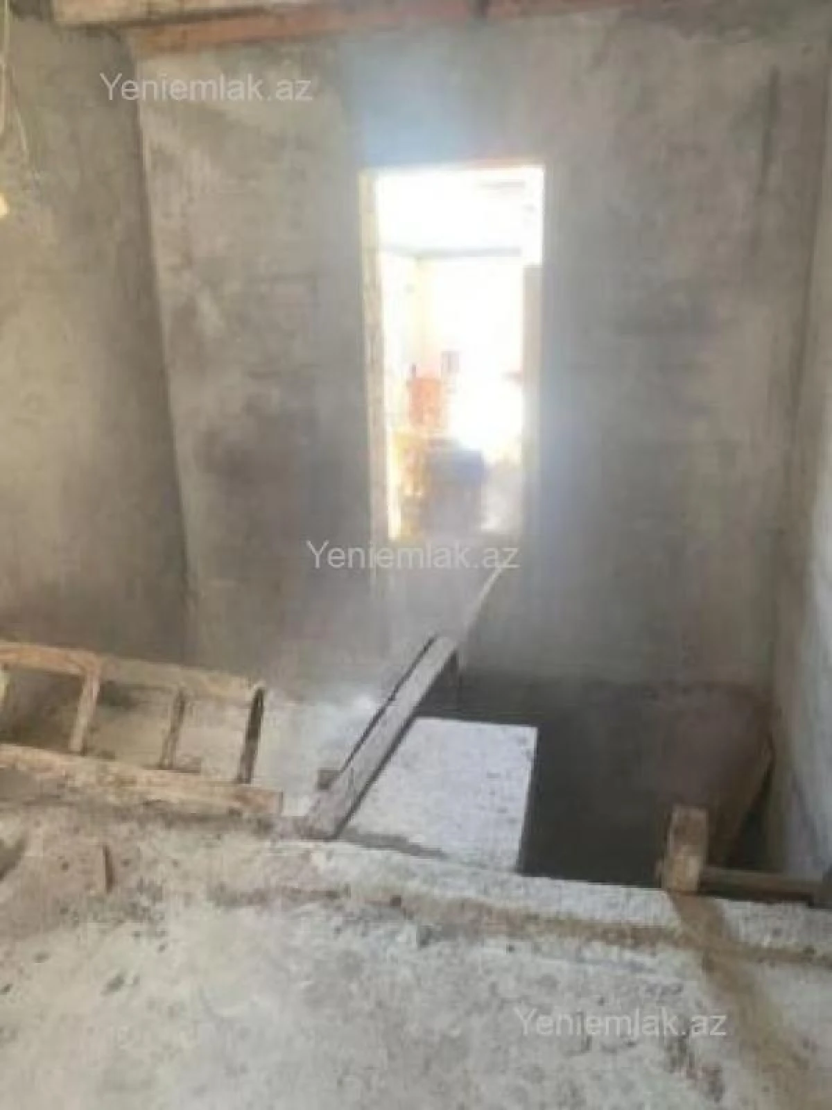 Satılır 6 otaqlı həyət evi 200 m²