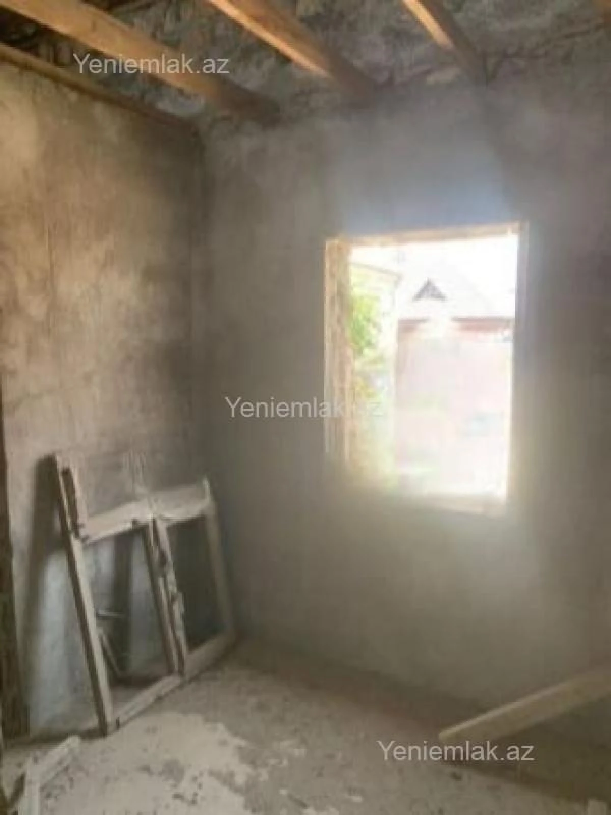 Satılır 6 otaqlı həyət evi 200 m²