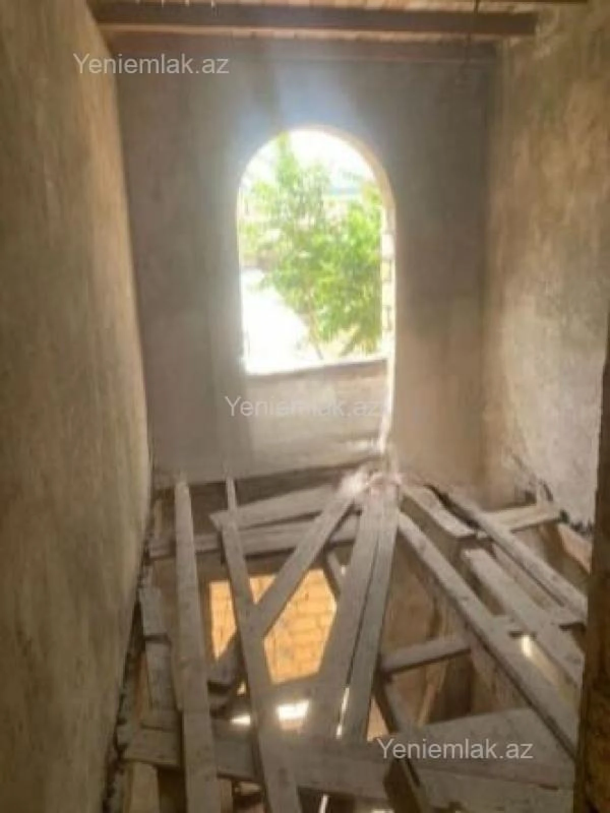 Satılır 6 otaqlı həyət evi 200 m²