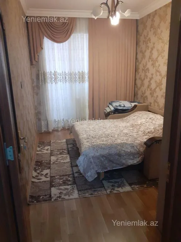 Satılır 4 otaqlı həyət evi 210 m²